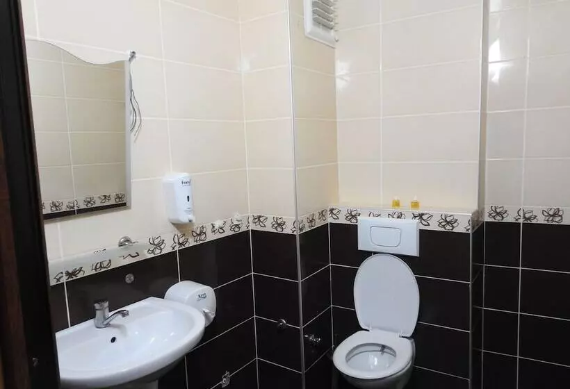 Zengin Motel