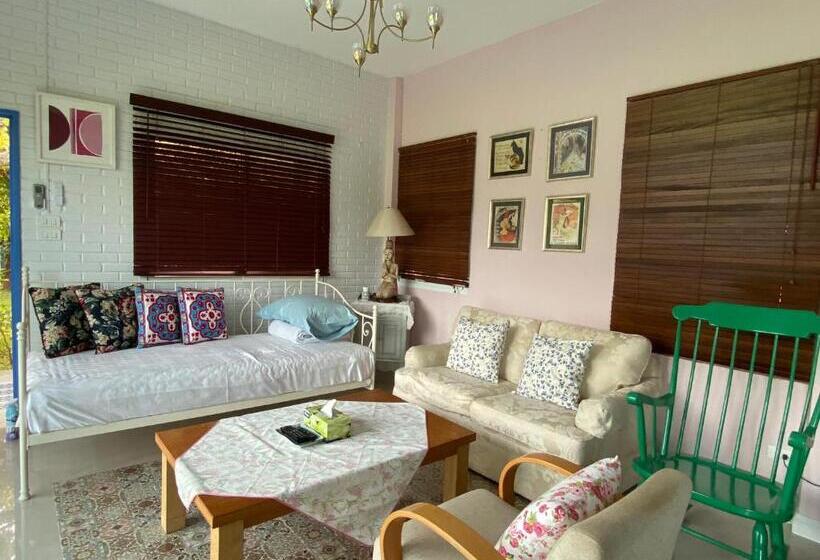 مبيت وإفطار Gumbie House