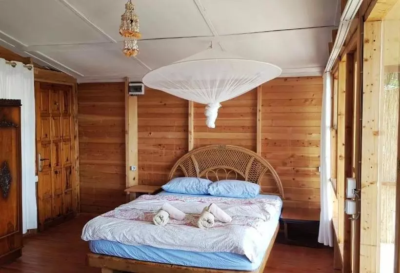 ベッドアンドブレックファースト Honey Hill Faralya Forest Cabins By The Sea