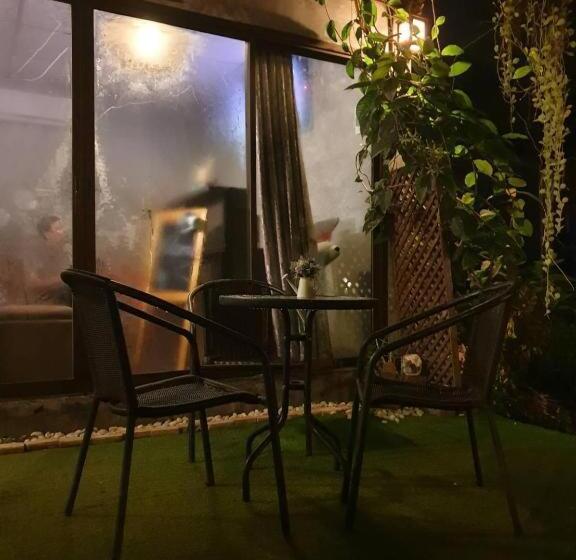 Otel Baan Suan Phidchamika