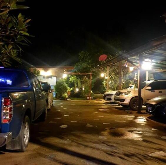 Hotell Baan Suan Phidchamika