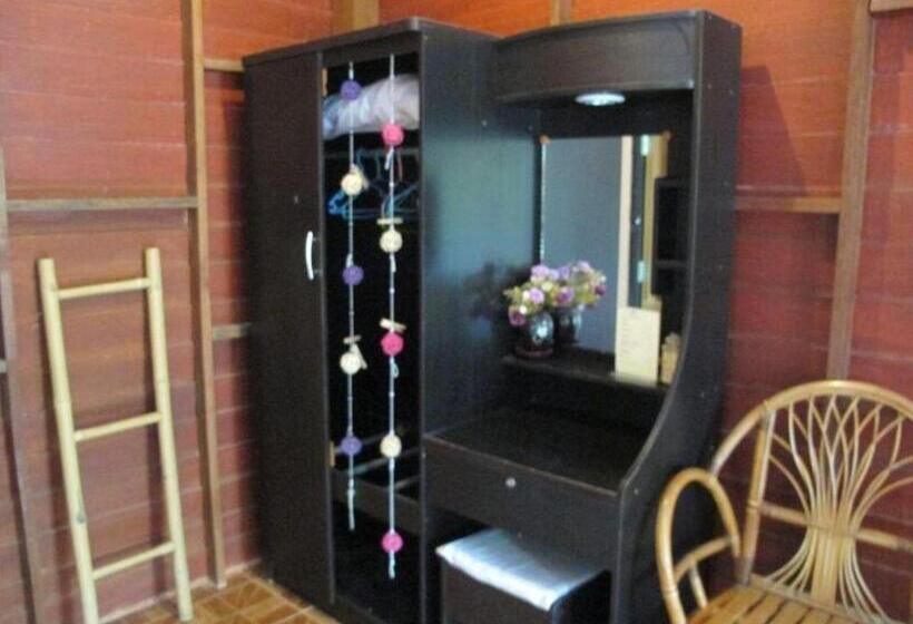 Otel Baan Suan Phidchamika