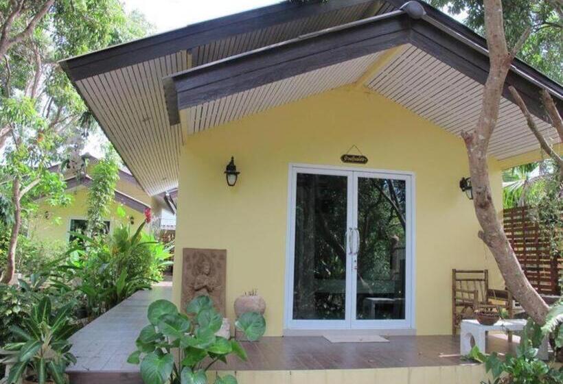 Hotell Baan Suan Phidchamika