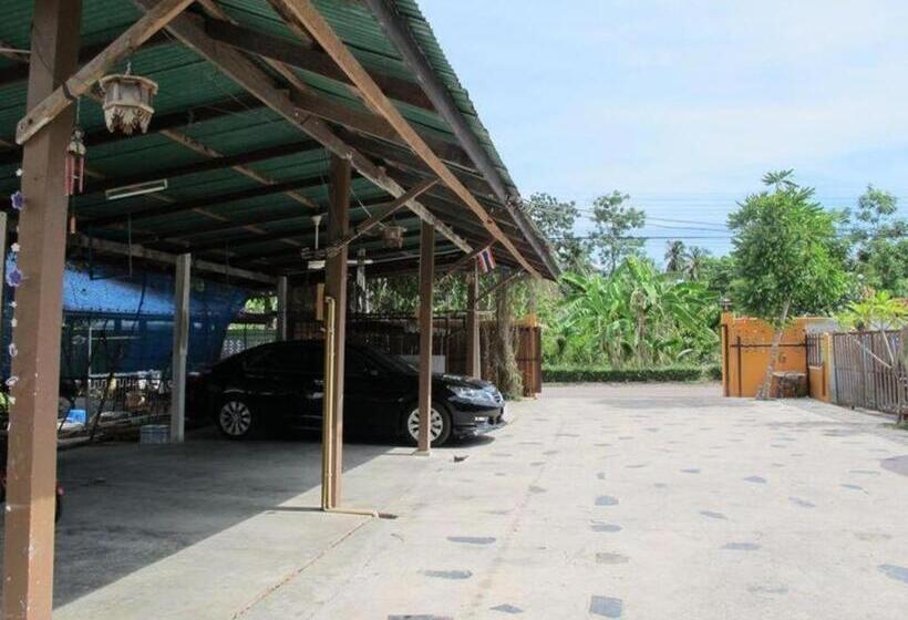 Hotell Baan Suan Phidchamika