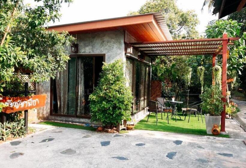 Hotell Baan Suan Phidchamika