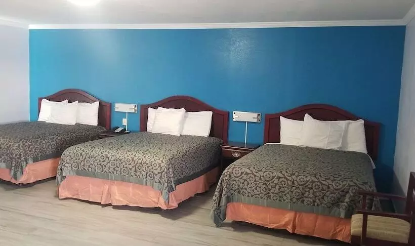 ホテル Carrizo Executive Inn