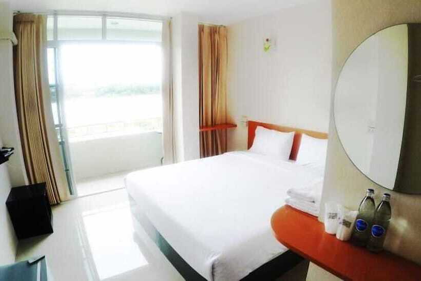 فندق Chiangkhong Green River