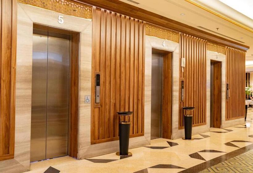 Отель Emaar Grand