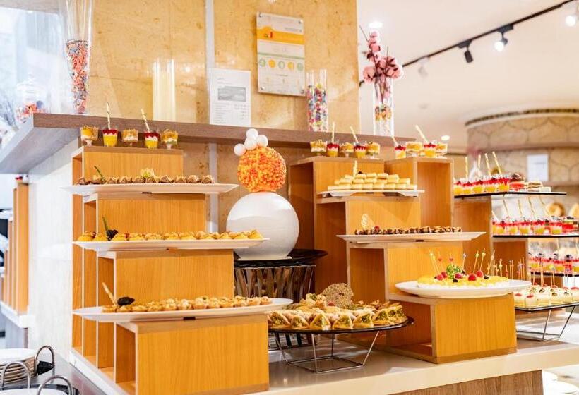 Отель Emaar Grand