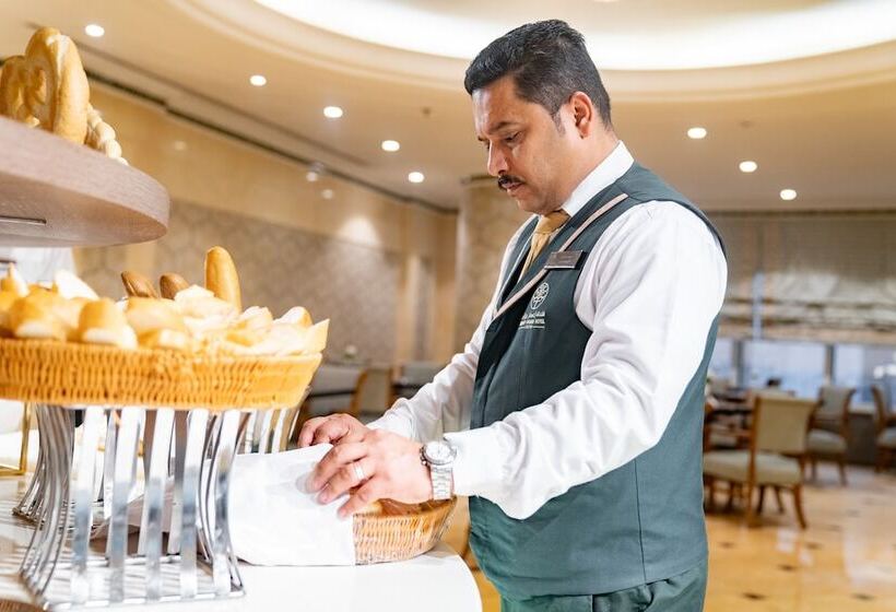 Отель Emaar Grand