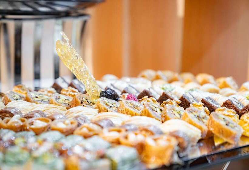 Отель Emaar Grand