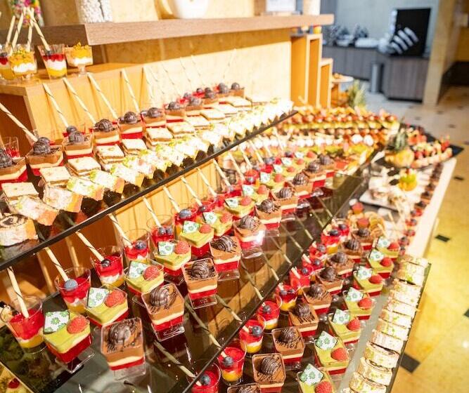 Отель Emaar Grand