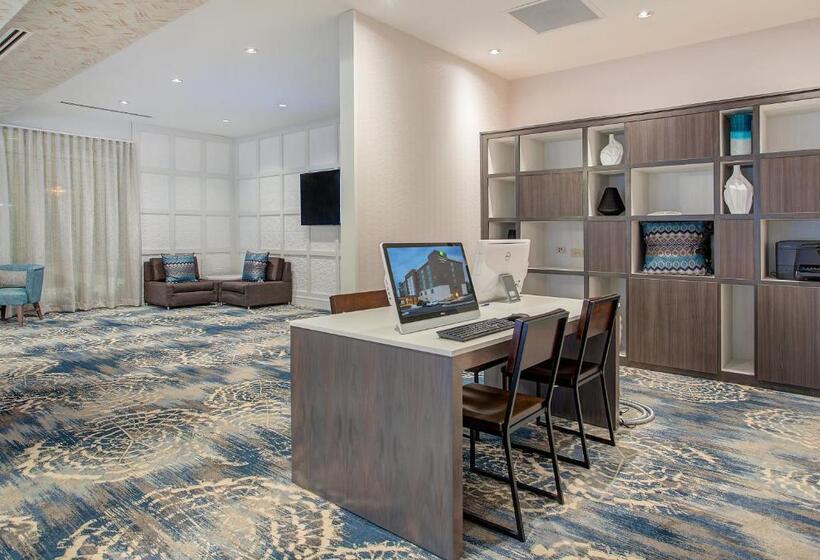 ホテル Holiday Inn Express & Suites Covington, An Ihg