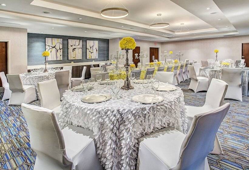 ホテル Holiday Inn Express & Suites Covington, An Ihg