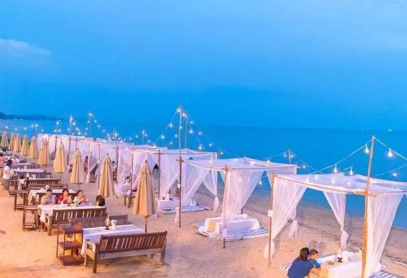 Hotelli Maldives Beach Resort