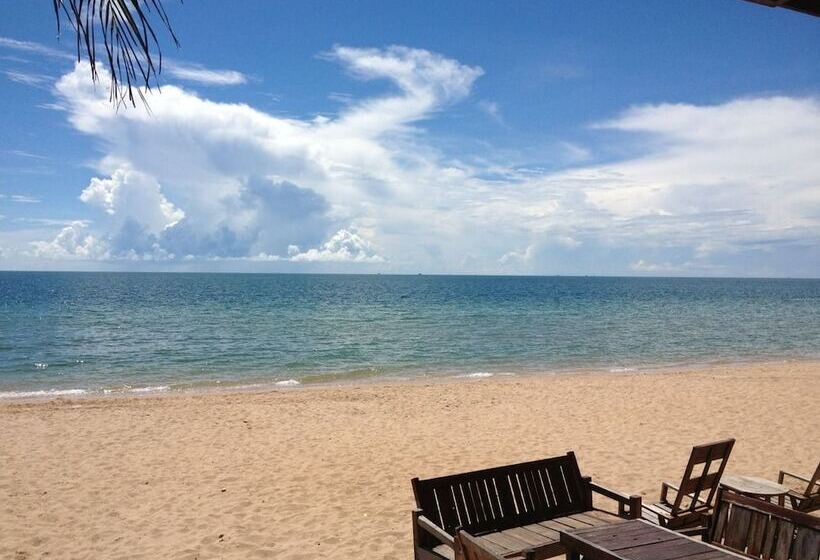 Otel Maldives Beach Resort