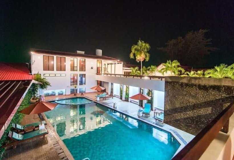 Otel Maldives Beach Resort