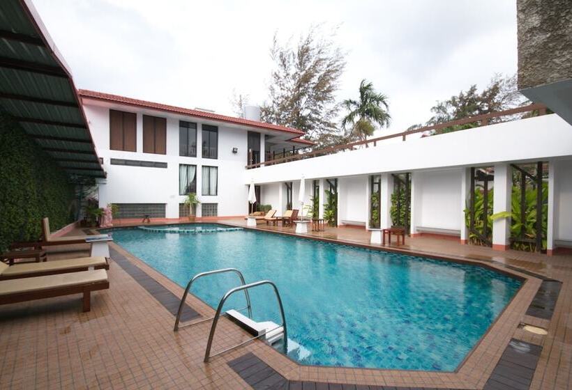 Otel Maldives Beach Resort