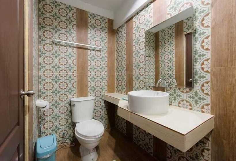 Otel Maldives Beach Resort