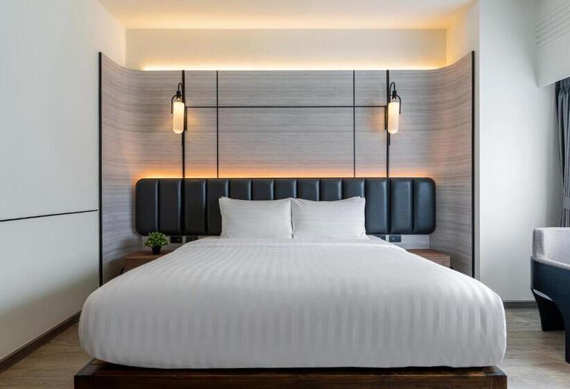 Panmanee Hotel Newly Renovated