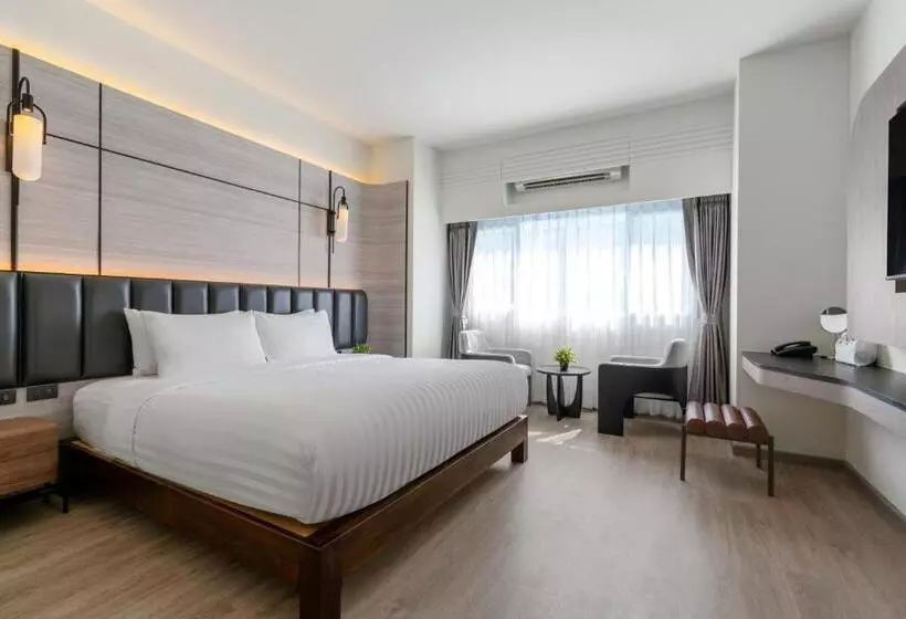 Panmanee Hotel Newly Renovated