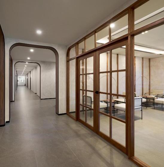 Panmanee Hotel Newly Renovated