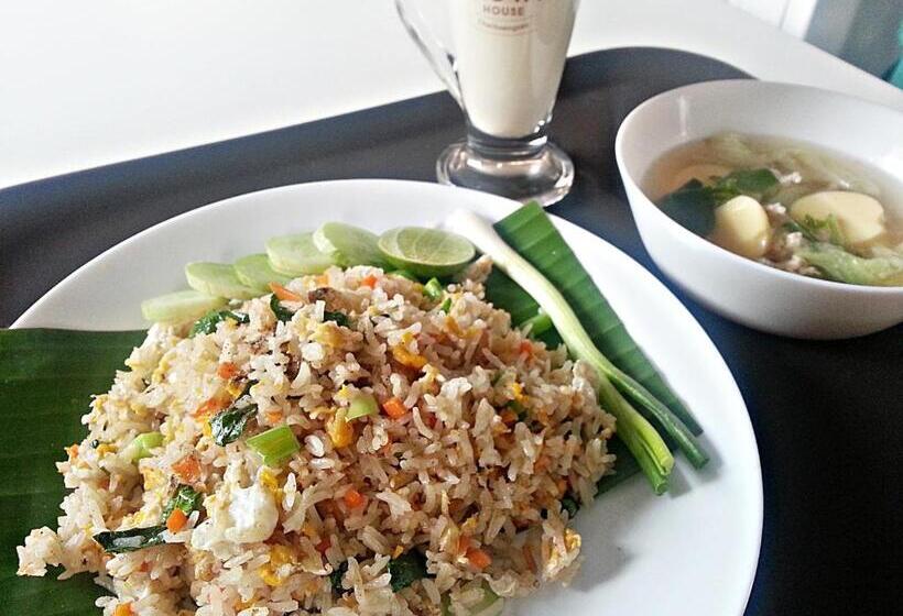 호텔 The Brown House