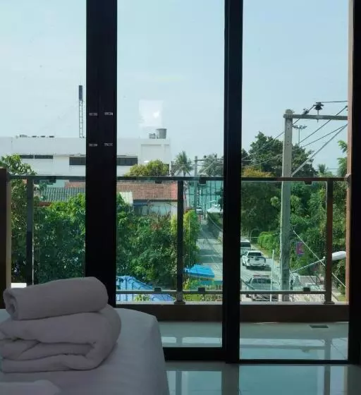 Hotelli Tribe Pattaya Sha Certificated