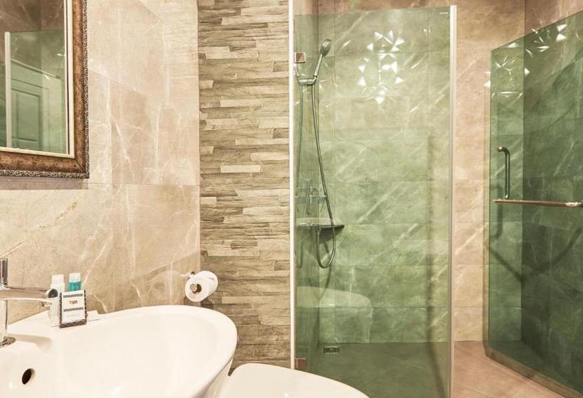 Hotelli Tribe Pattaya Sha Certificated