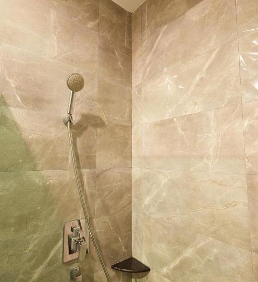 Hotelli Tribe Pattaya Sha Certificated