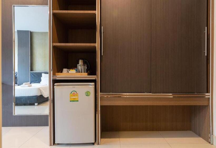 Hotelli Tribe Pattaya Sha Certificated