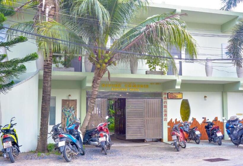 Le Divine Comedie Beach Resort