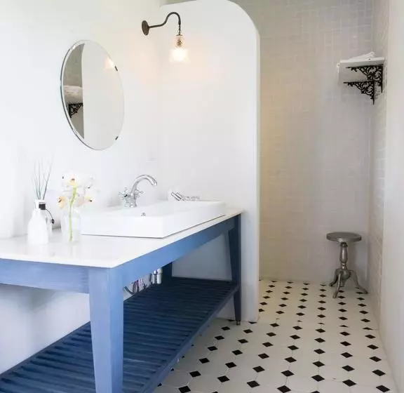 استراحتگاه Pomelo Amphawa The Local Residence