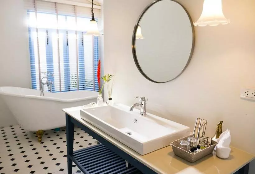 استراحتگاه Pomelo Amphawa The Local Residence