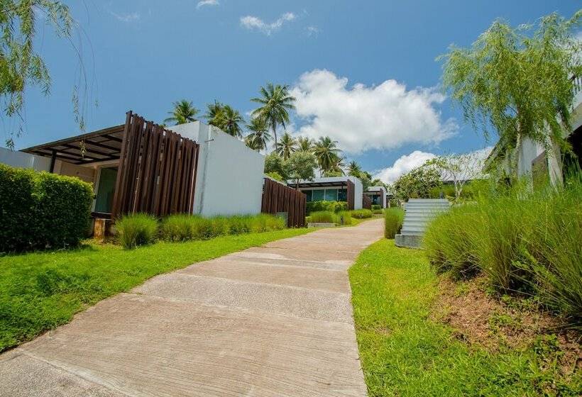 Seanery Beach Resort