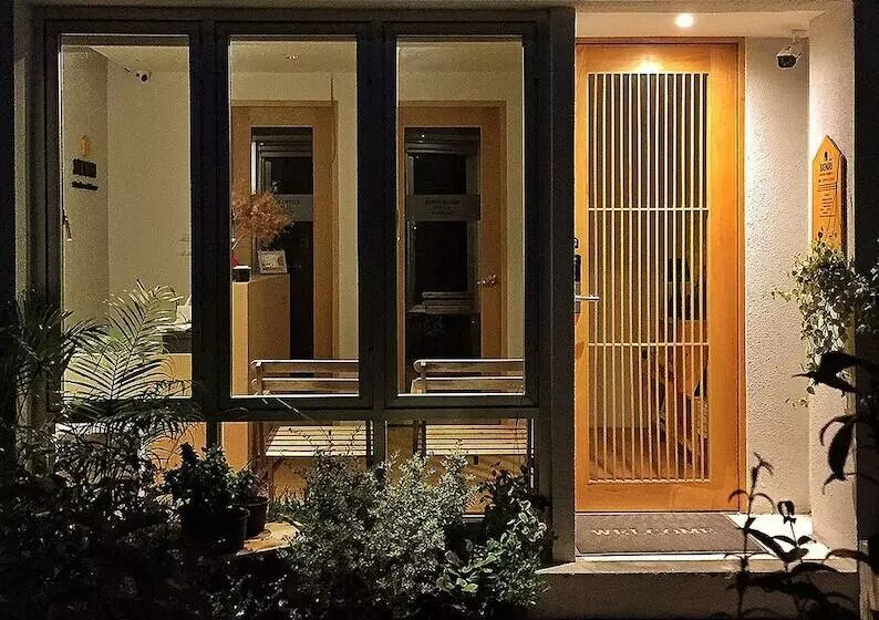 Benri Sriracha Residence