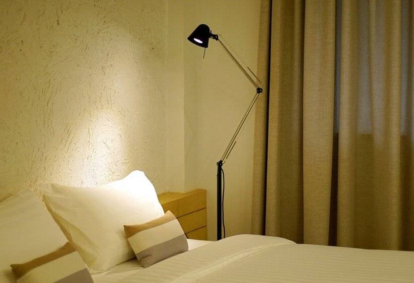 Benri Sriracha Residence