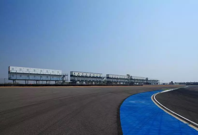 هتل Bric Box Buriram