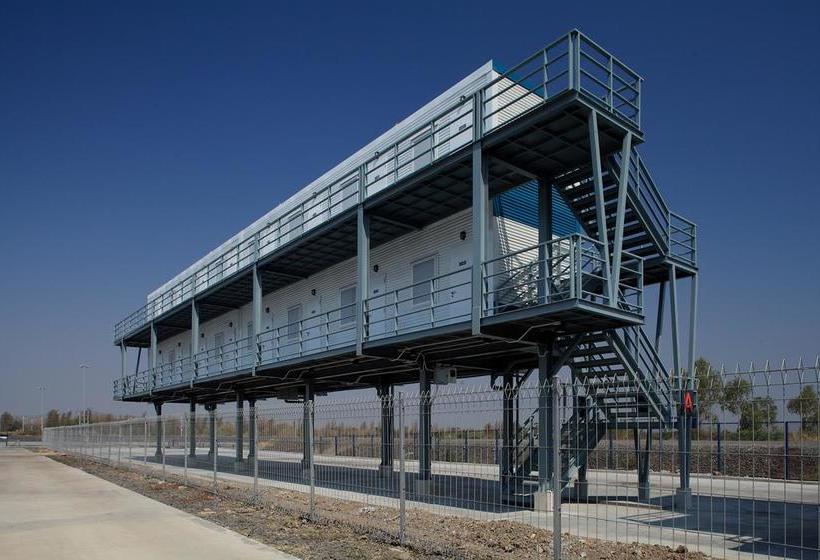 Отель Bric Box  Buriram