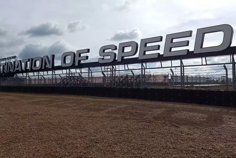 هتل Bric Box Buriram