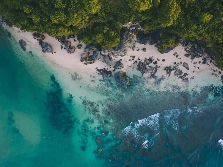 Hotelli Adang Island Resort