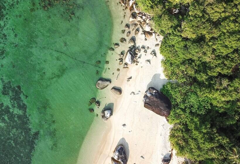 Hotelli Adang Island Resort