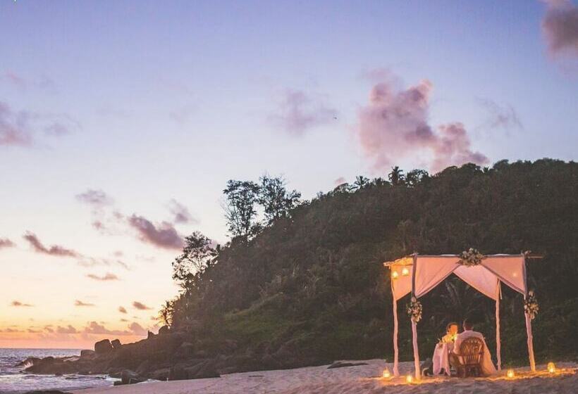 Hotelli Adang Island Resort