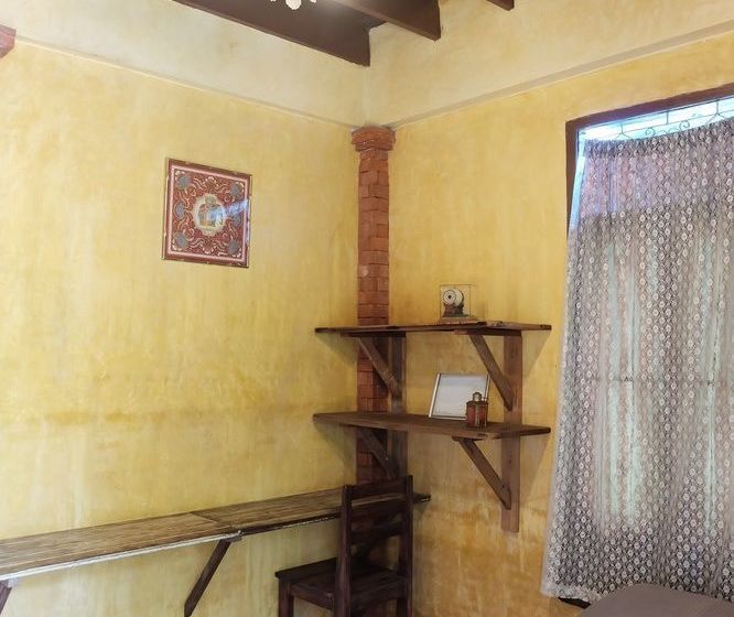 Отель Baan Eve Guesthouse