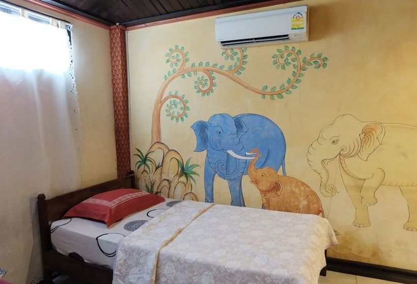 Отель Baan Eve Guesthouse