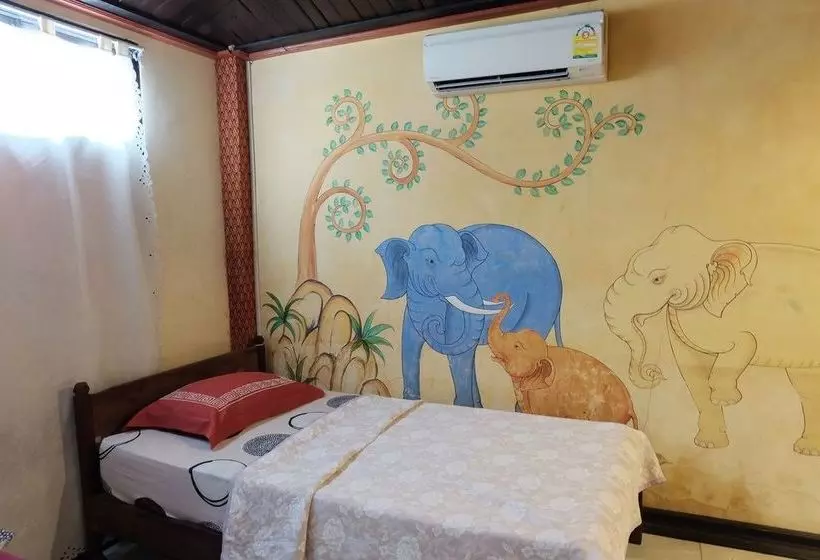 هتل Baan Eve Guesthouse