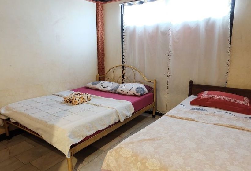 Отель Baan Eve Guesthouse