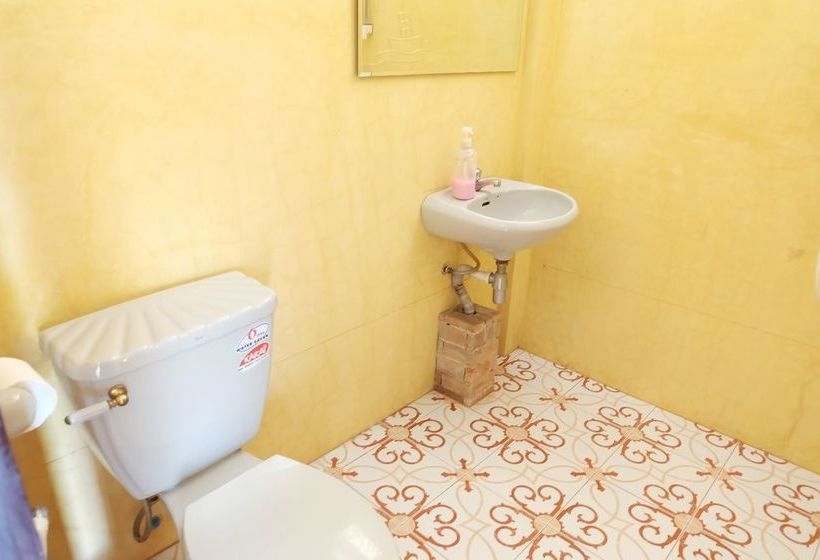 Отель Baan Eve Guesthouse