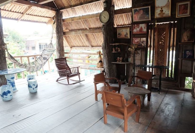 Отель Baan Eve Guesthouse