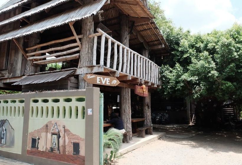 Отель Baan Eve Guesthouse